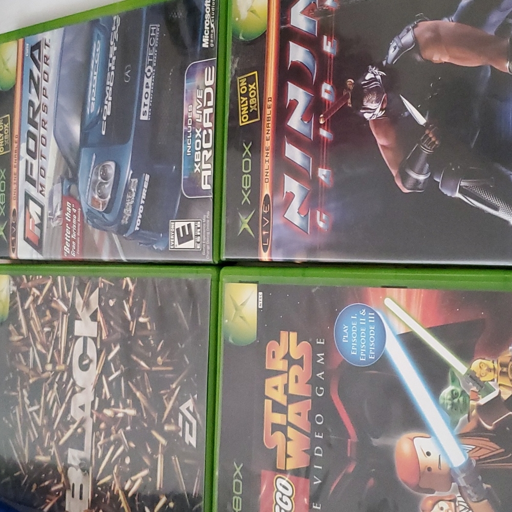SET OF 4 OLD XBOX GAMES. GREAT CONDITION.